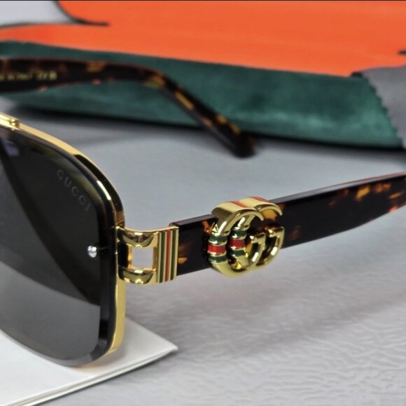Gucci Vintage Square Sunglasses - Picture 2 of 4